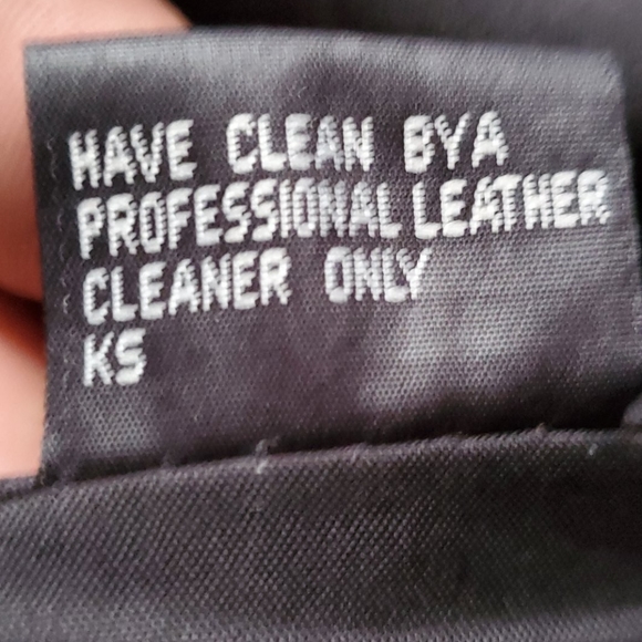 Heavy leather biker jacket - Picture 5 of 5